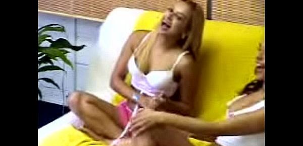  Hot Chat - Paula Ferrari e Lilian Prado